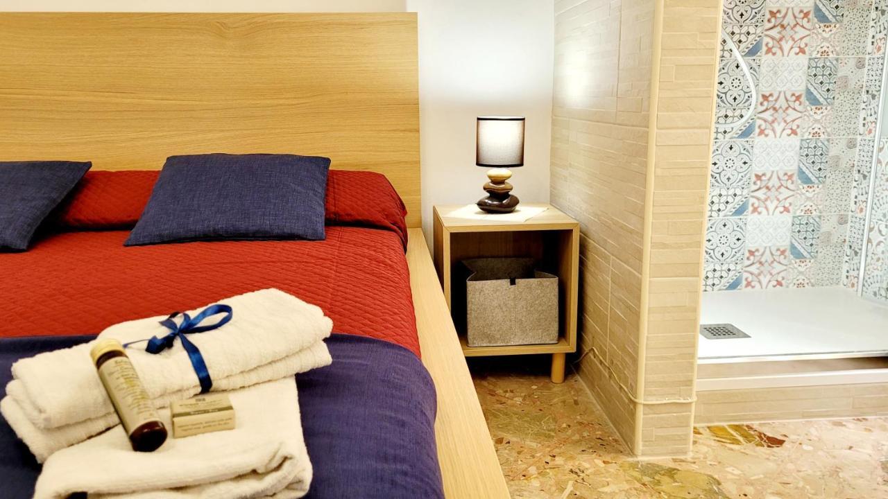 Zanzi 'S Charming Rooms Avola Exterior photo