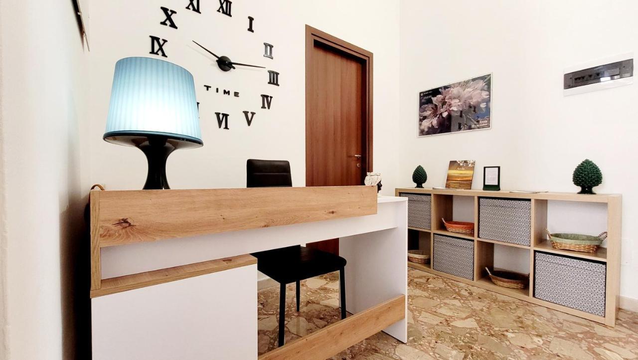 Zanzi 'S Charming Rooms Avola Exterior photo