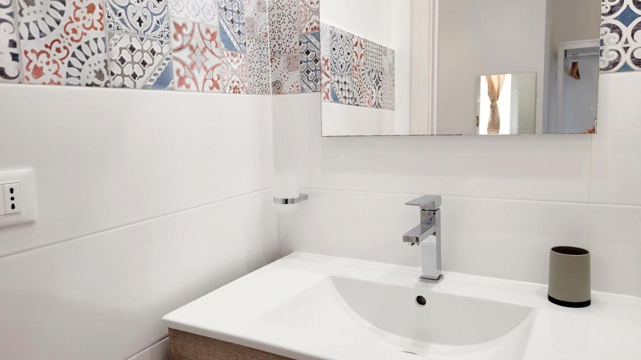Zanzi 'S Charming Rooms Avola Exterior photo