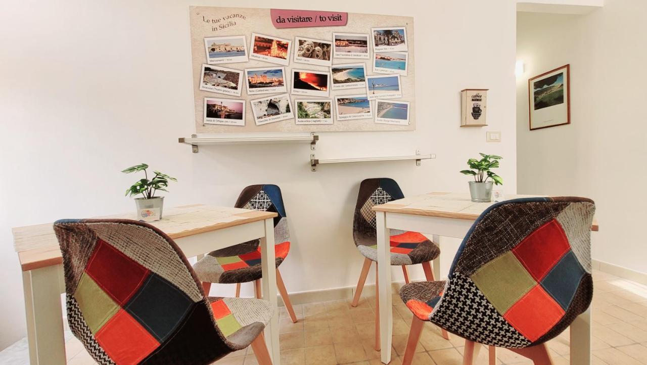 Zanzi 'S Charming Rooms Avola Exterior photo