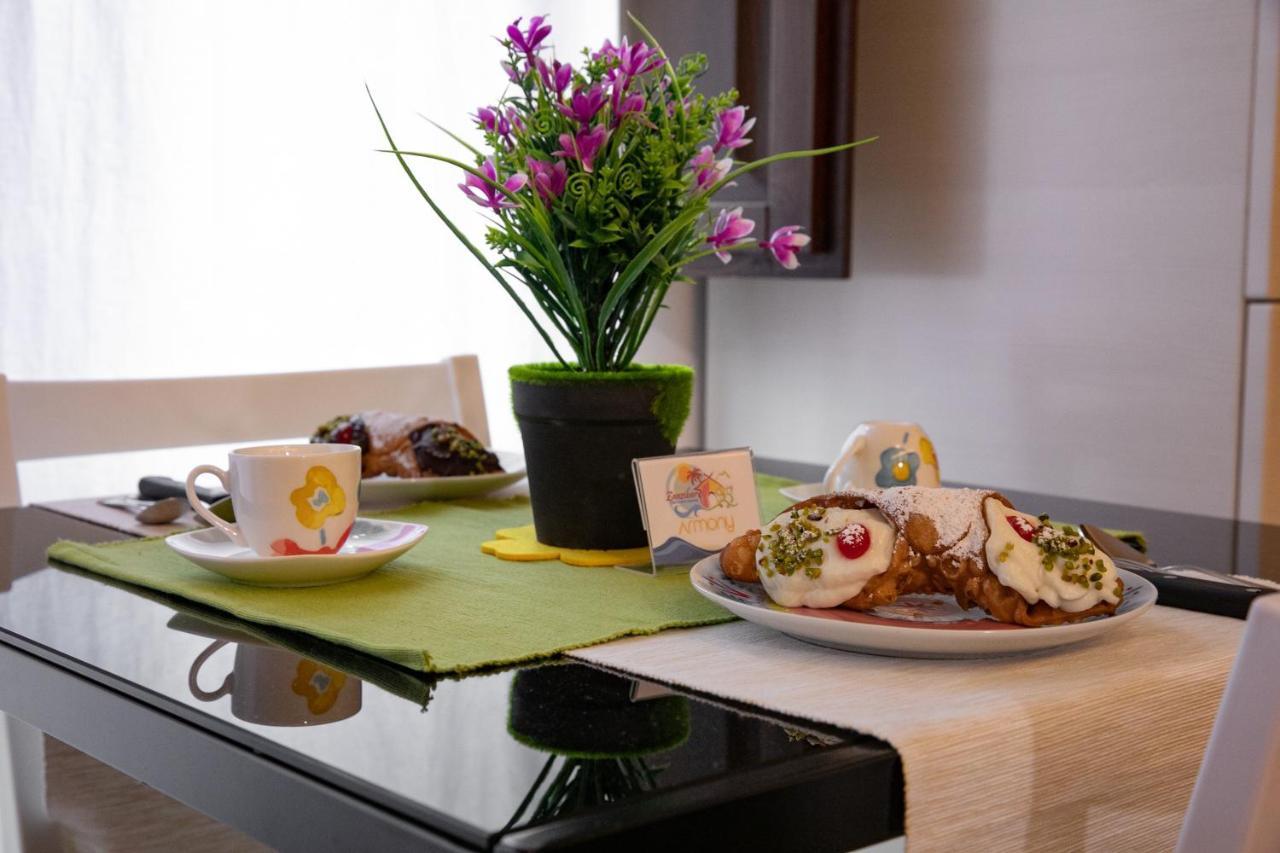 Zanzi 'S Charming Rooms Avola Exterior photo
